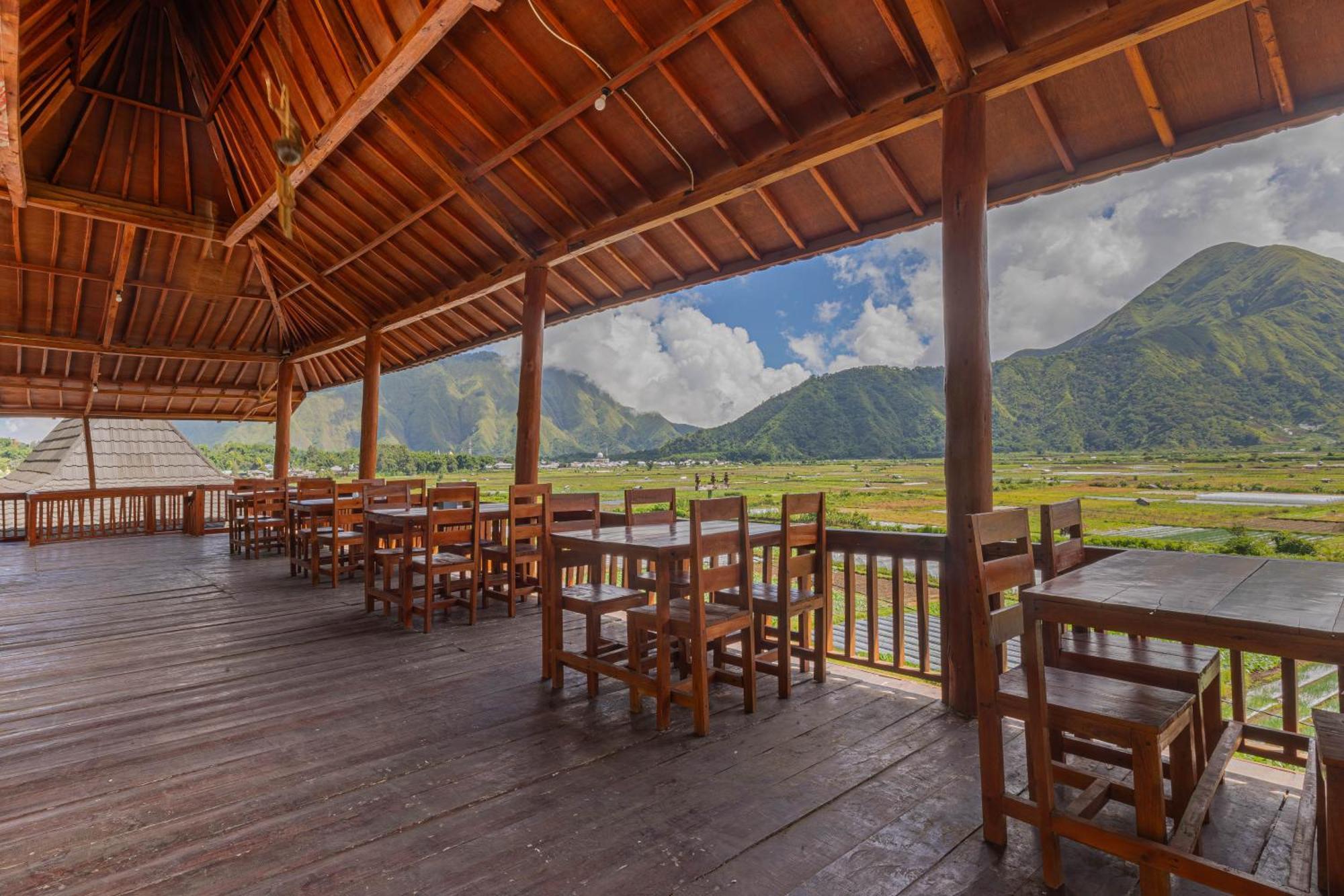 Teras Sawah Guest House Syariah 塞姆博伦拉旺 外观 照片