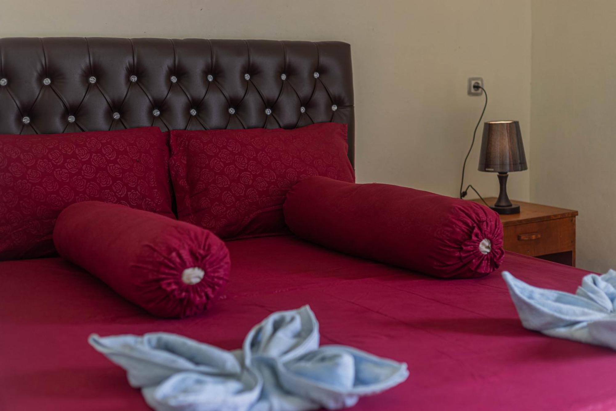Teras Sawah Guest House Syariah 塞姆博伦拉旺 外观 照片