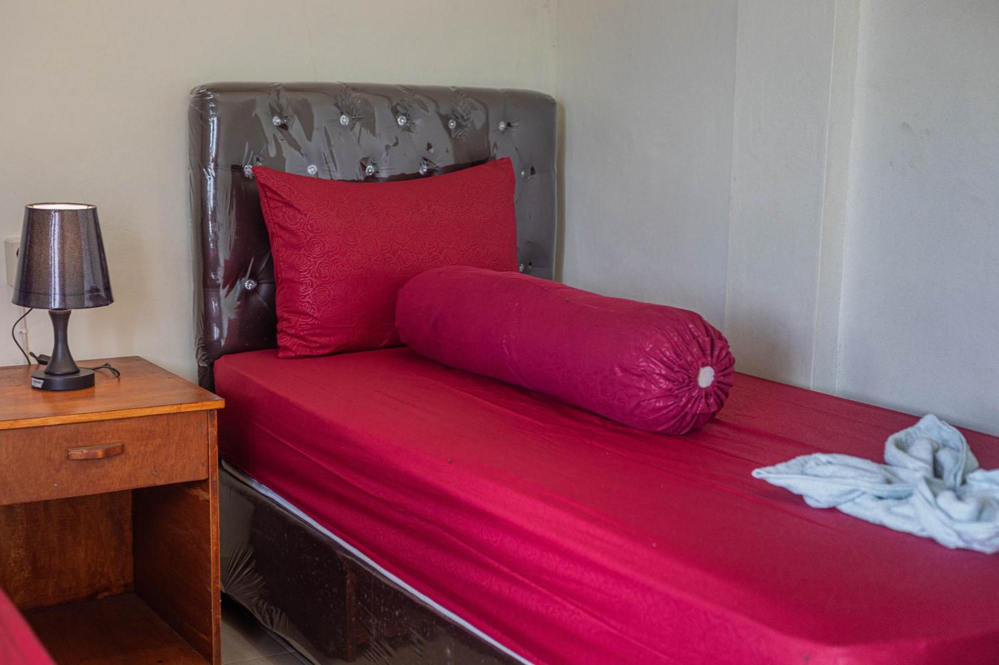 Teras Sawah Guest House Syariah 塞姆博伦拉旺 外观 照片
