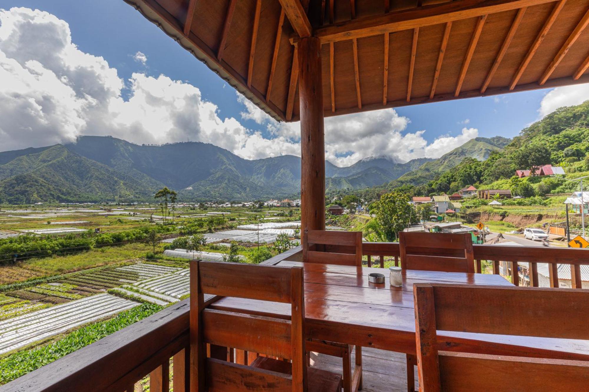Teras Sawah Guest House Syariah 塞姆博伦拉旺 外观 照片