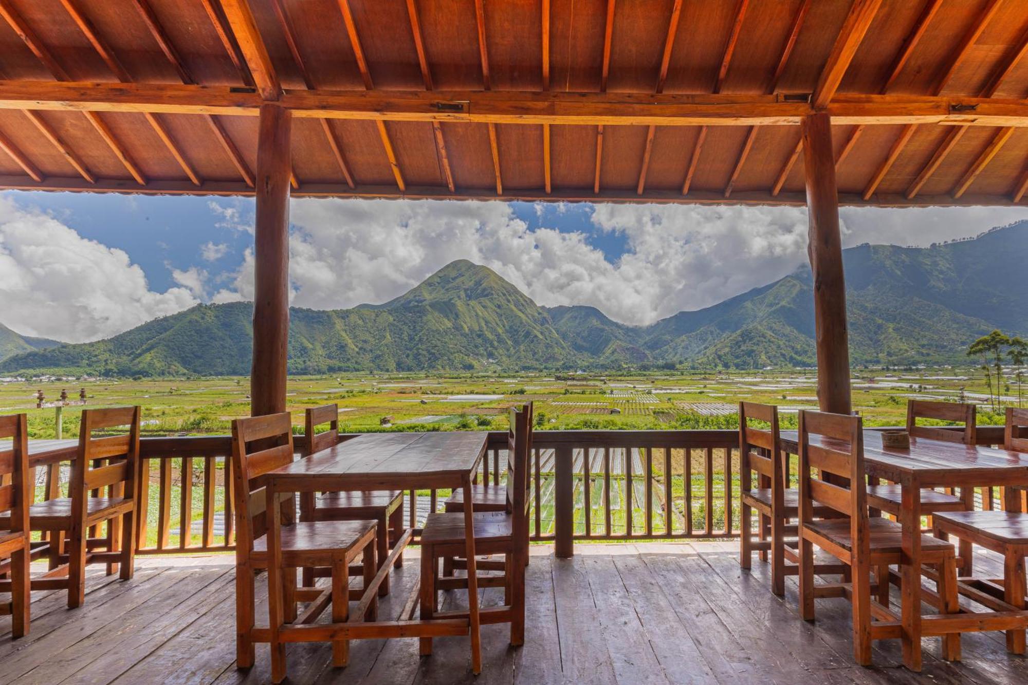 Teras Sawah Guest House Syariah 塞姆博伦拉旺 外观 照片
