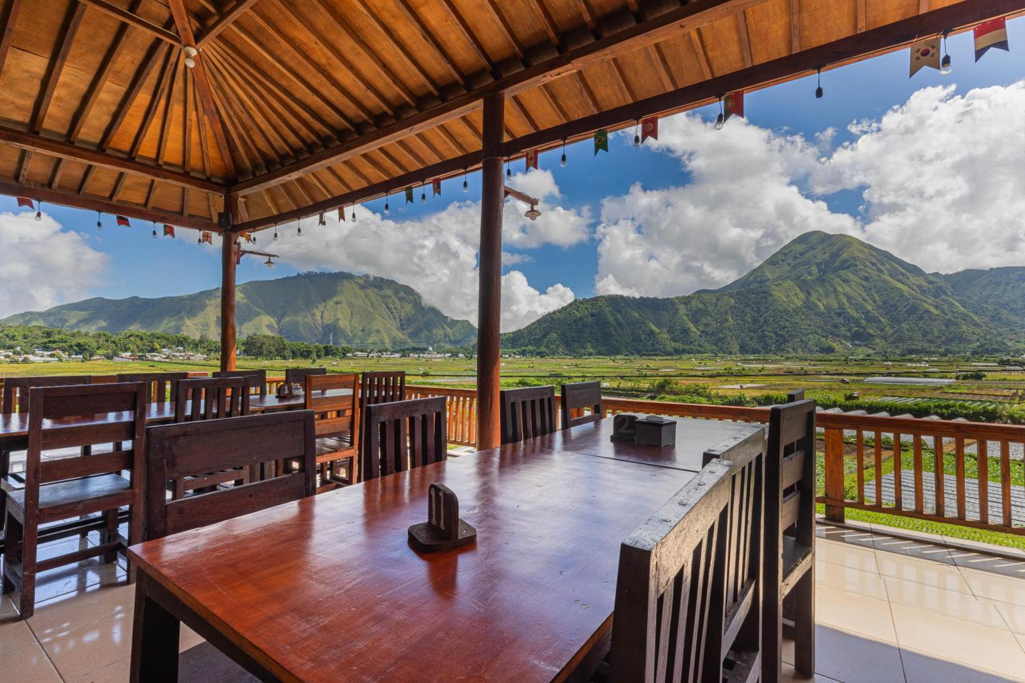 Teras Sawah Guest House Syariah 塞姆博伦拉旺 外观 照片